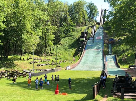 Mini-Kids-Gruppe an der Schanze